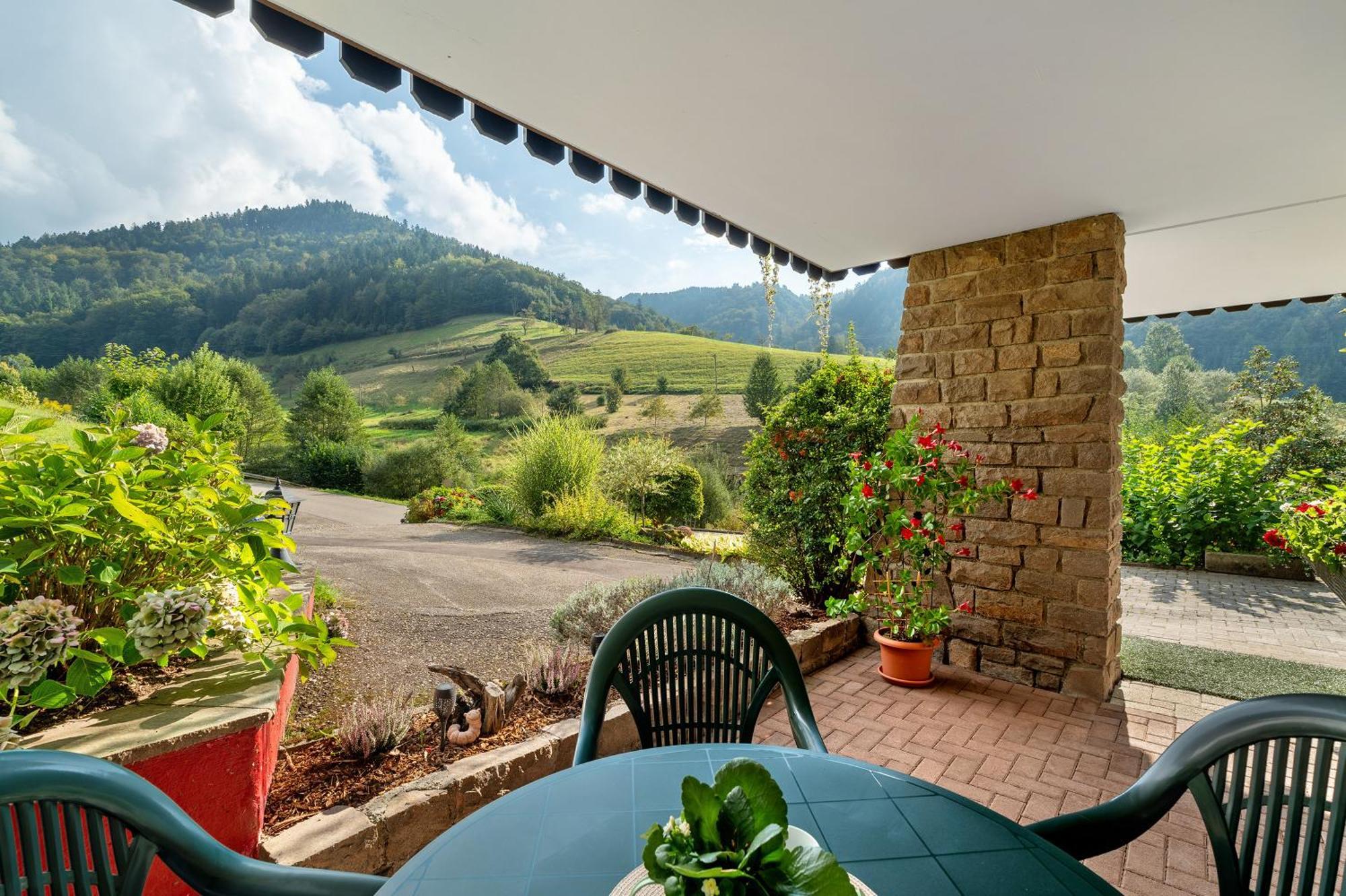Haus Schindler Apartamento Ottenhofen im Schwarzwald Exterior foto
