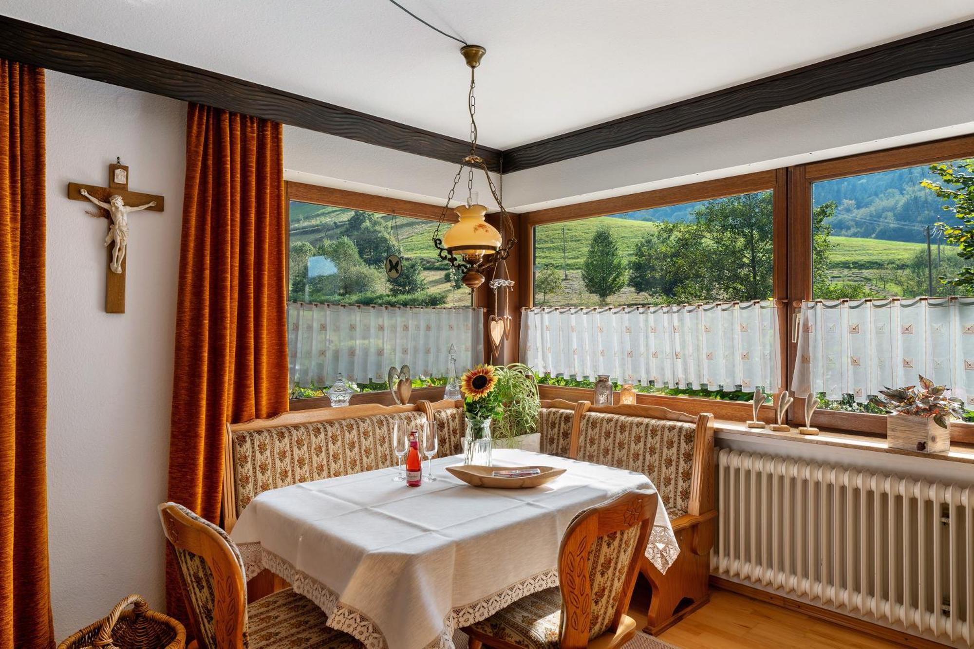 Haus Schindler Apartamento Ottenhofen im Schwarzwald Exterior foto