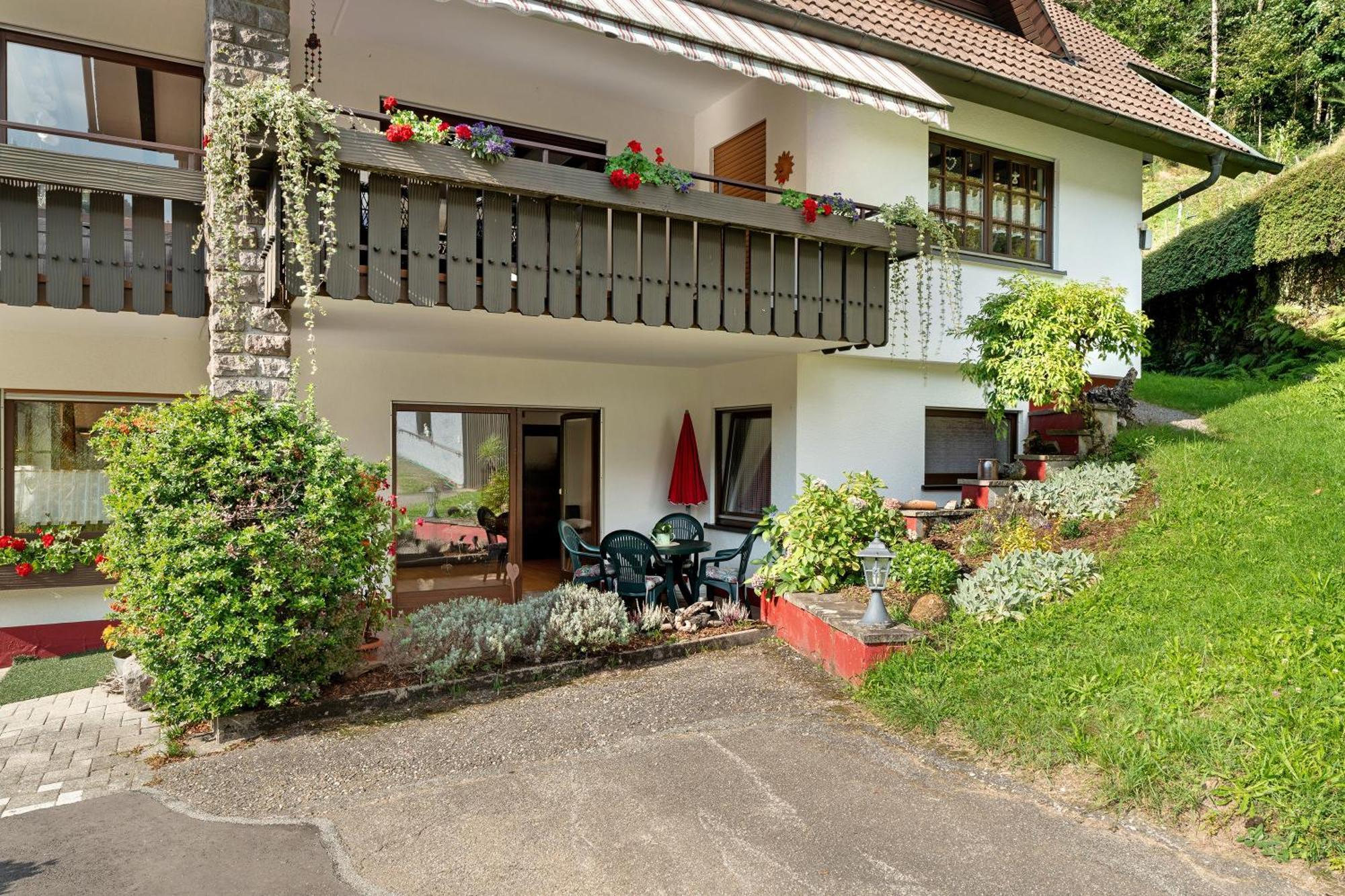 Haus Schindler Apartamento Ottenhofen im Schwarzwald Exterior foto