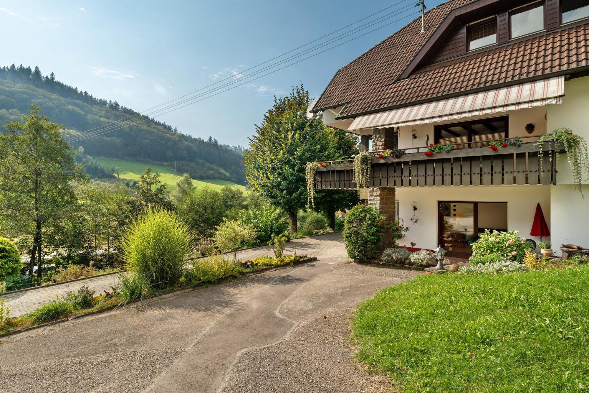 Haus Schindler Apartamento Ottenhofen im Schwarzwald Exterior foto